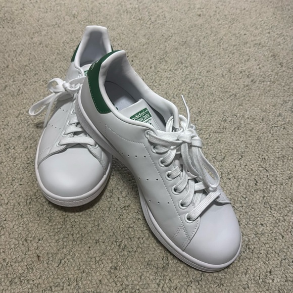 adidas Shoes - Adidas Stan Smith